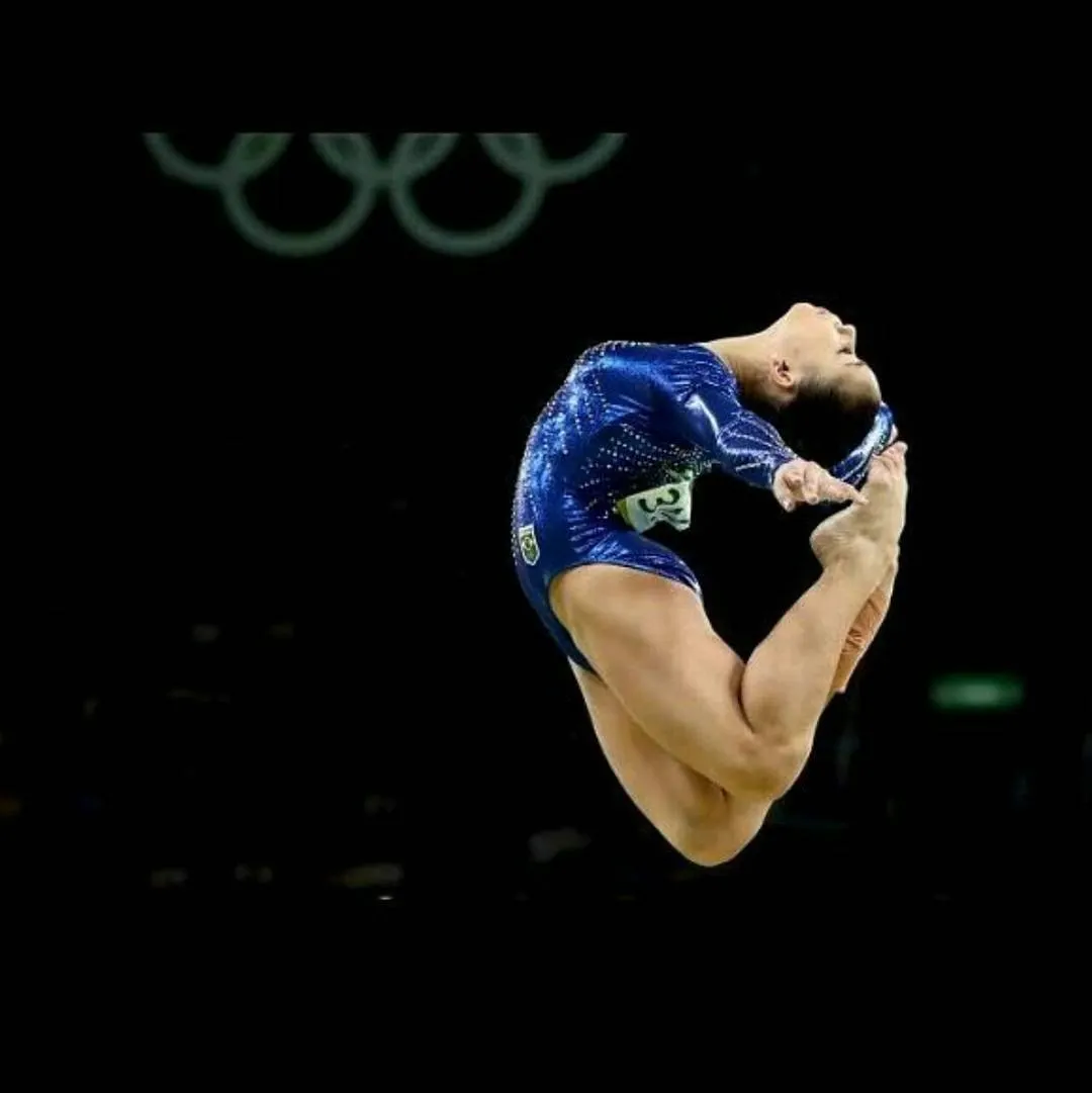 Flavia-Saraiva-Sexy-Hot-29