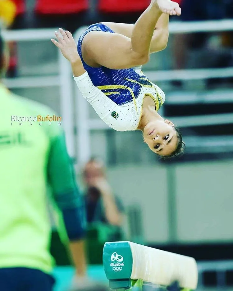 Flavia-Saraiva-Sexy-Hot-30