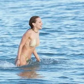 פרנצ'סקה-איסטווד -03