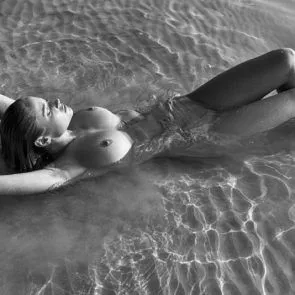 Genevieve Morton Nude & HOT Pics