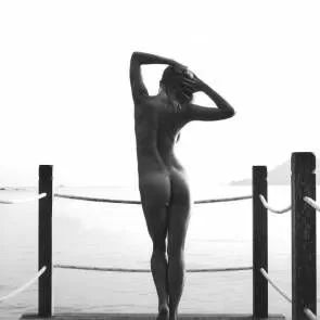 Genevieve Morton cul al moll