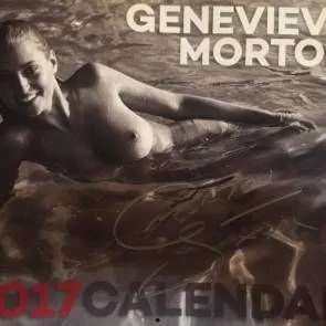 Genevieve Morton Nu 2017 Calendari