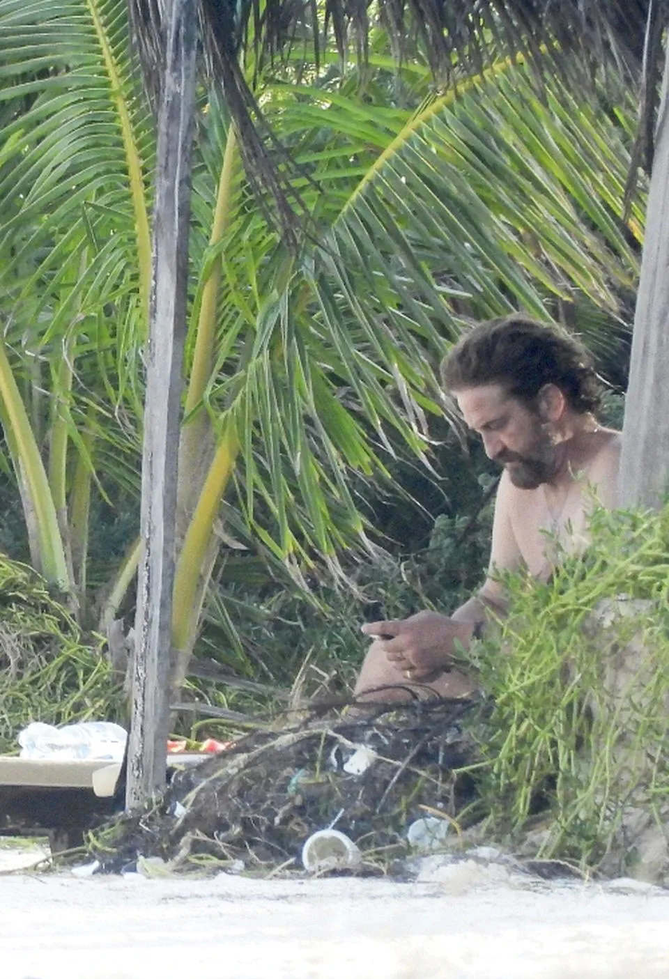 Gerard Butler sexy shots