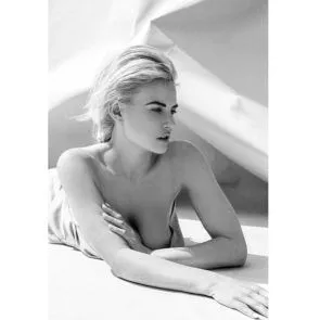 11-Gia-Genevieve- نچلے حصے کے عریاں