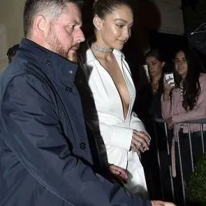 01-Gigi-Hadid-Braless