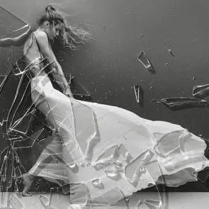 05-గిసెల్-బుండ్చెన్-టాప్‌లెస్