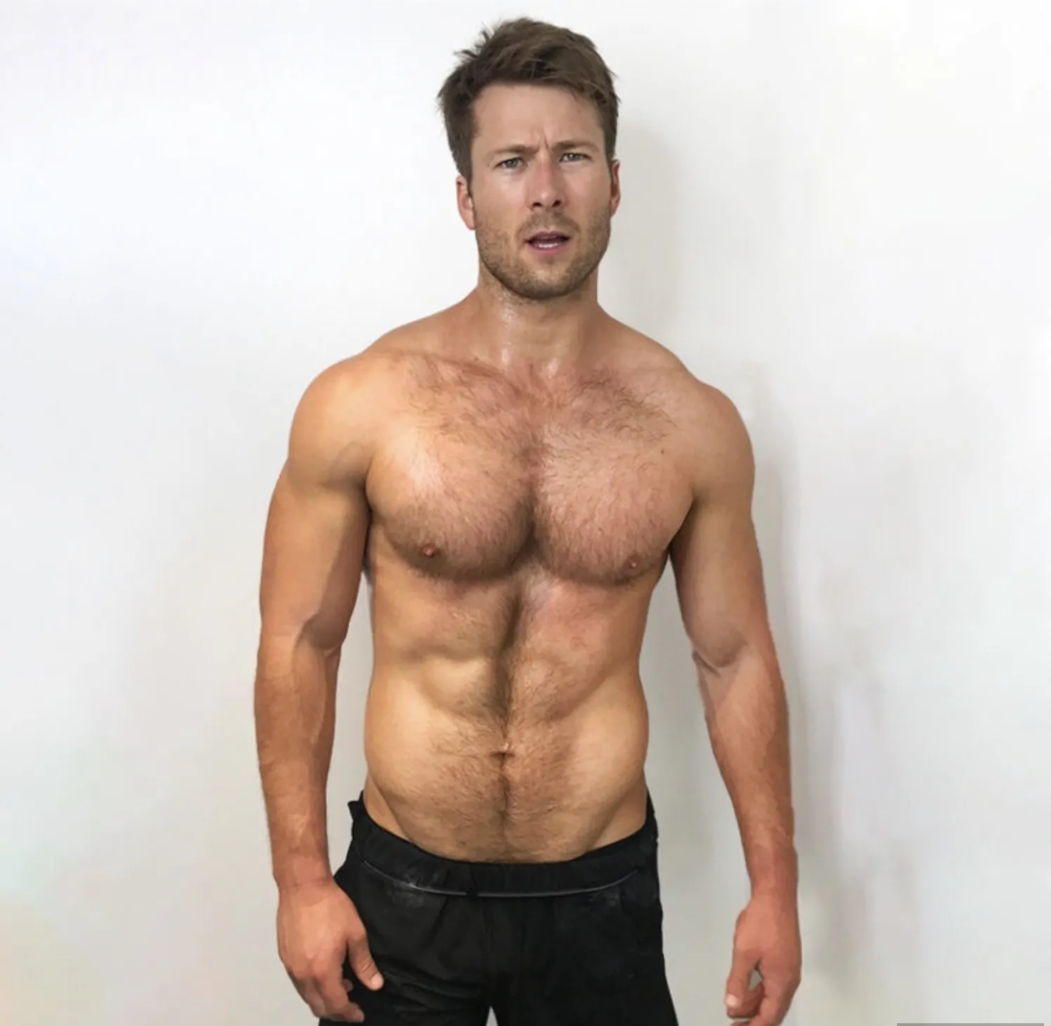 Glen Powell frontal nude