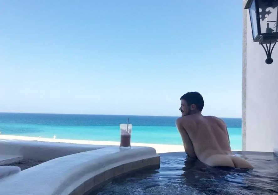 Grant Gustin nude