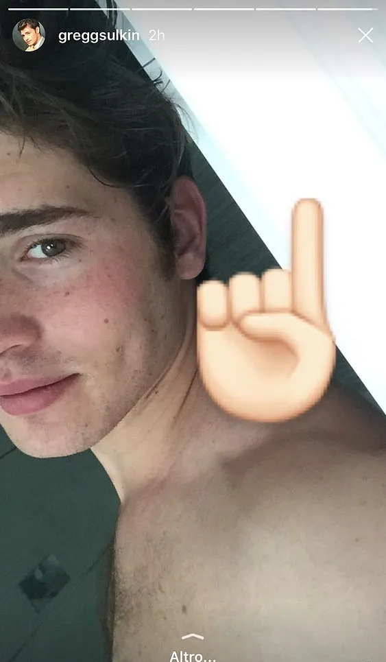 Gregg Sulkin Nude