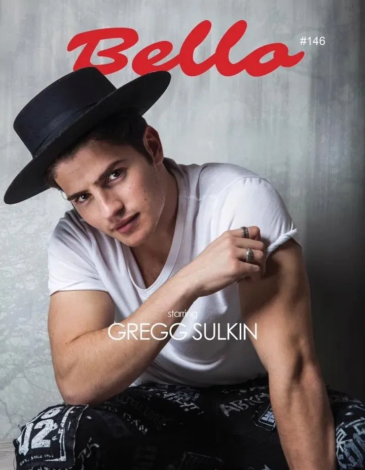 Gregg Sulkin sexy