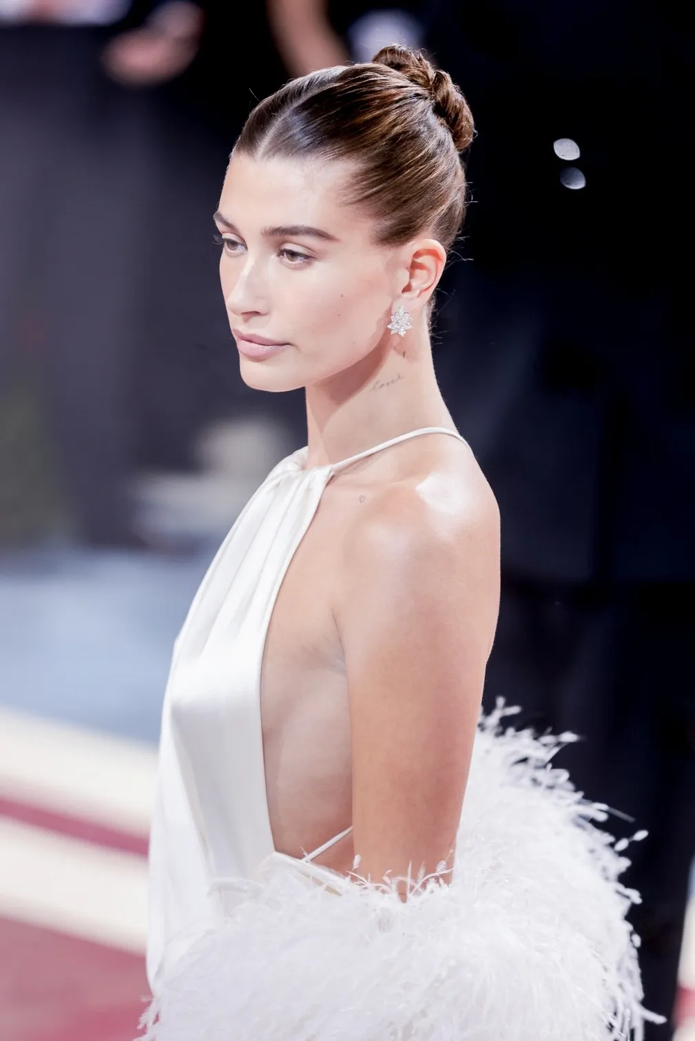 Hailey Bieber Braless Tits