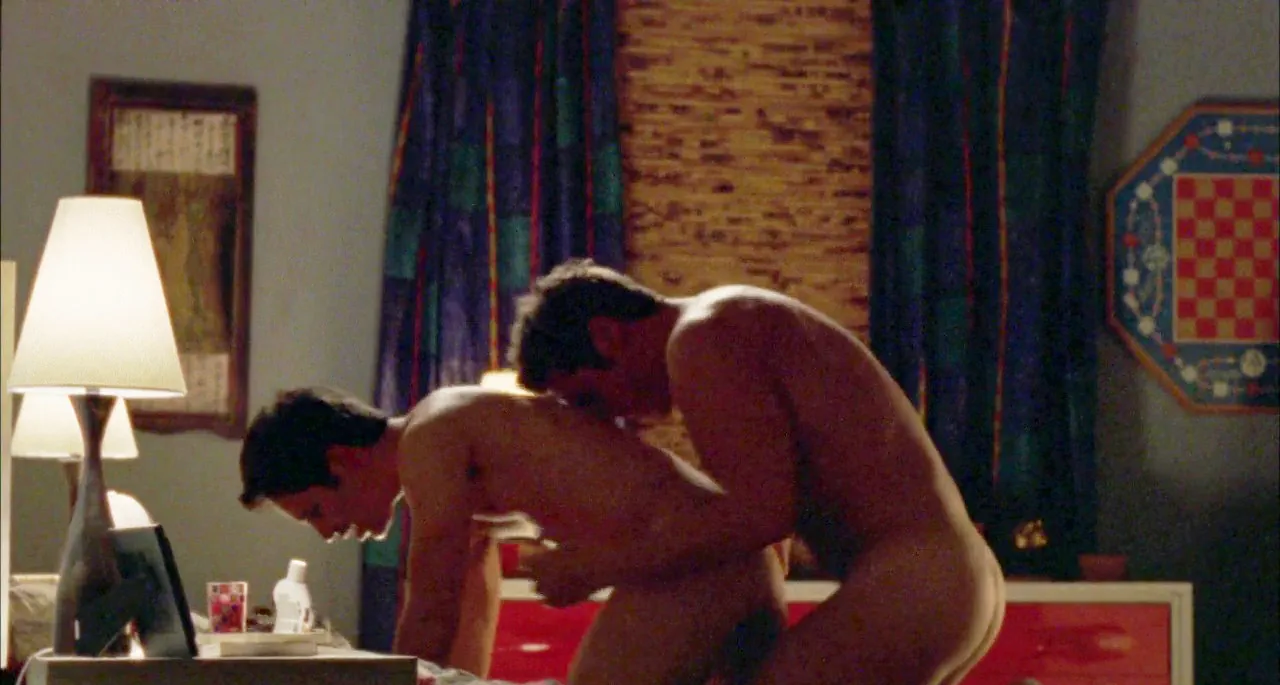 Robert Gant gay porn