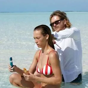 14-Hannah-Ferguson-Sexig-Topless-naken