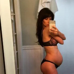 06-Hilaria-Baldwin-Nude-Leaked-Pregnant