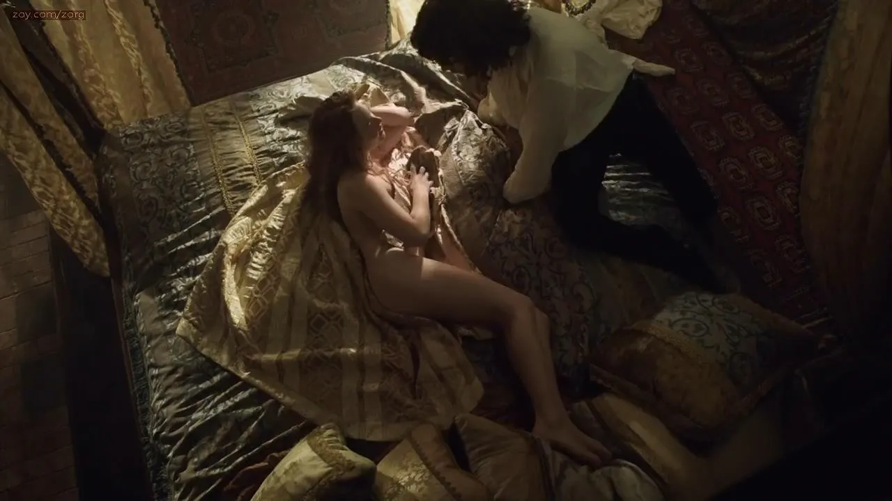 Holliday-Grainger-Nude-11