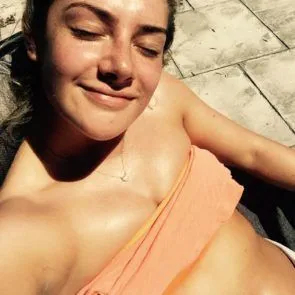 01-Isabel-Hodgins-Leaked-Nude