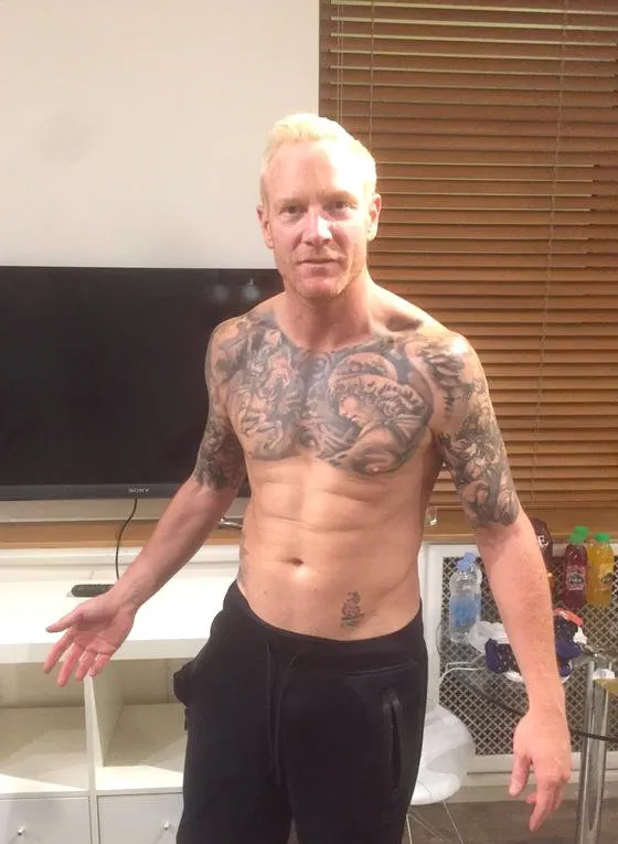 Iwan Thomas nude