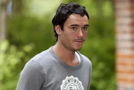 Džekas Can, rutulys -video, geležis