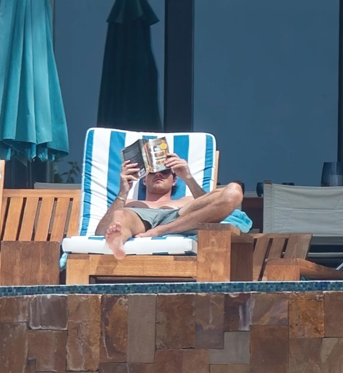 Jacob Elordi cock photos