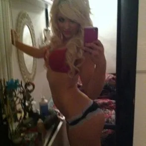 24-Jacqueline-Dunford-Nude-Leaked