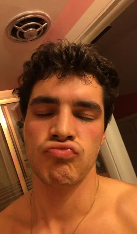 杰克·戈德堡（Jack Goldberg）泄露了鸡巴和空屁股的照片