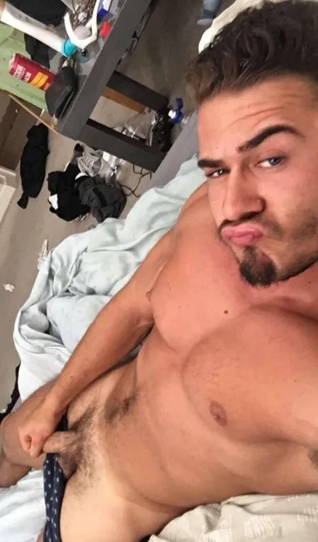 James Star adalah yang pertama