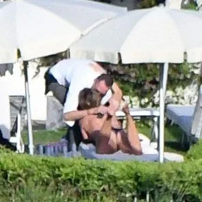 ジェニファーアニストン裸のおっぱい