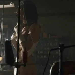 जेनिफर-कोनली-सेक्सी -7