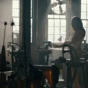 जेनिफर-कोनली-सेक्सी -10