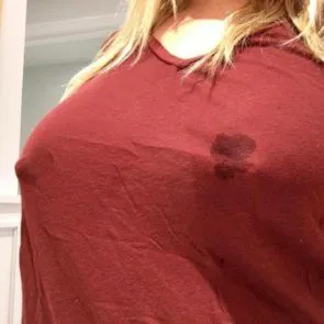 01-Jenny-Mollen-Braless-Milk-Tits