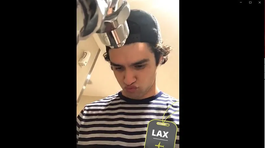 Jesse Bose mencerminkan jenis kelaminnya (mungkin -i)