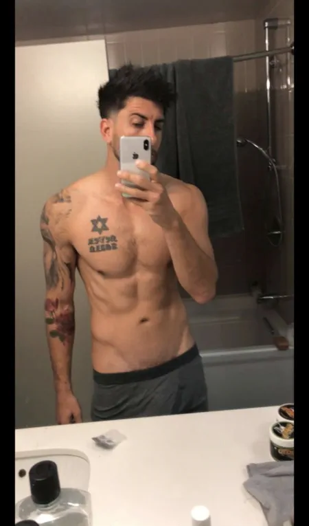 Jesse Wellens nude