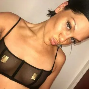 19-Jessie-J-Topless-Nude