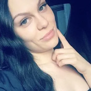 14-Jessie-J-Topless-Nude