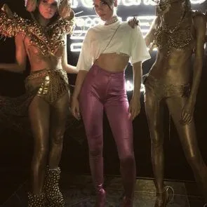 18-Jessie-J-Topless-Nude