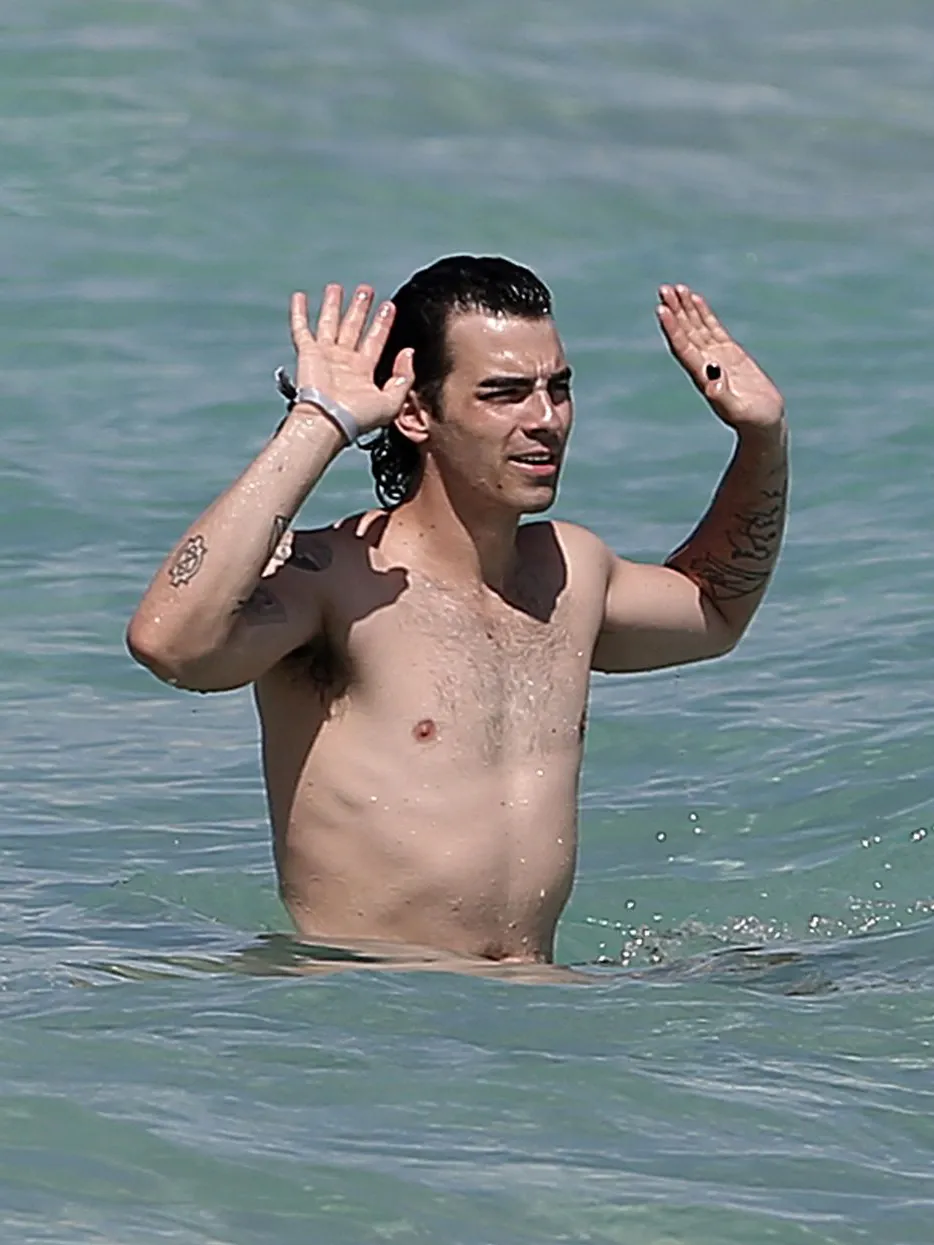 Joe Jonas naked