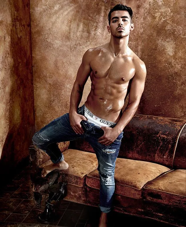 Joe Jonas Nude