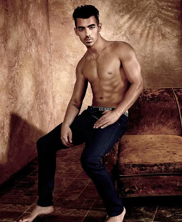 Joe Jonas Nude