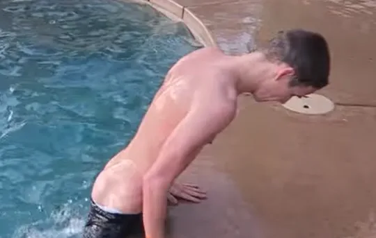 照片D Joe Sugger Nude和Palav Selfie