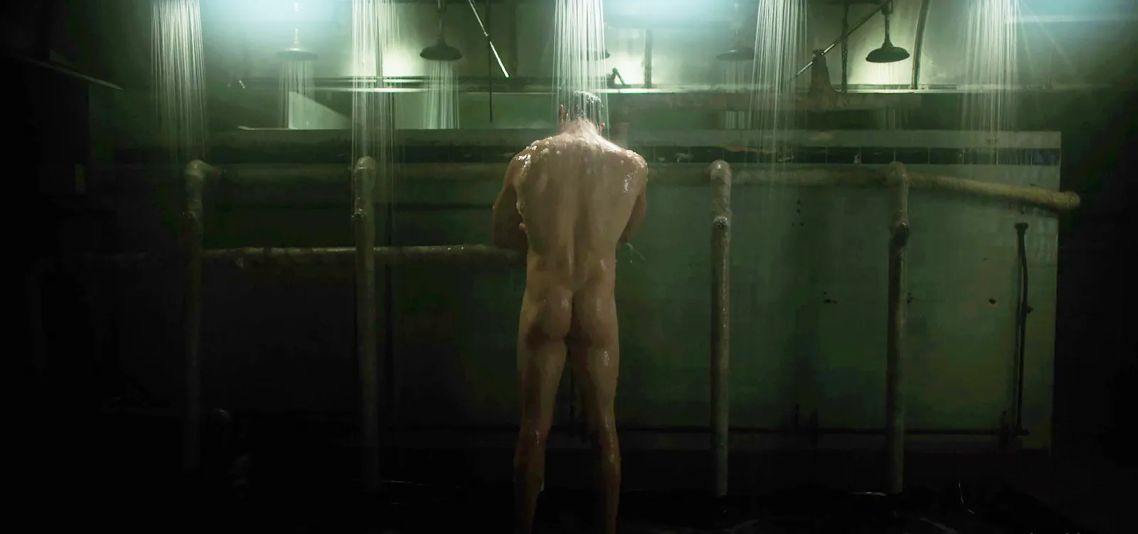 Joel Kinnaman nude video