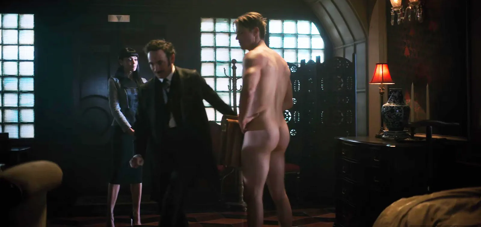 Joel Kinnaman penis video