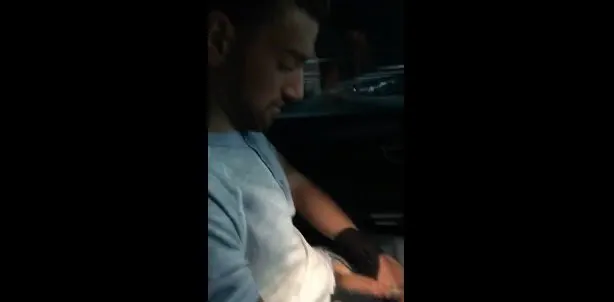 ఎయిర్ ఫోర్స్ సలాడ్ మూత్రంలో మంచి జననేంద్రియాలతో చూపిస్తుంది