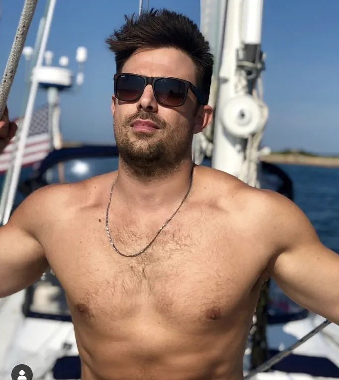 Jonathan Bennett shirtless pictures