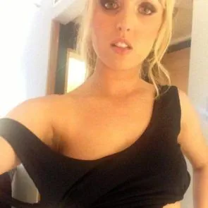 15-Jorgie-Porter-nudo-trapelato