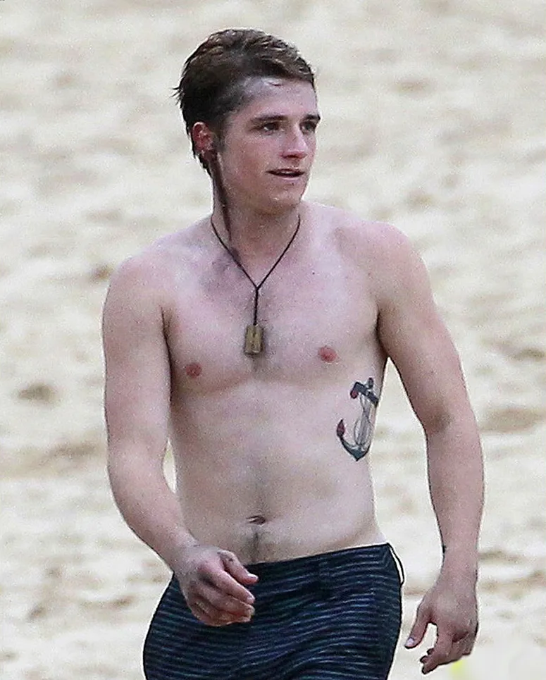 Josh Hutcherson Nude