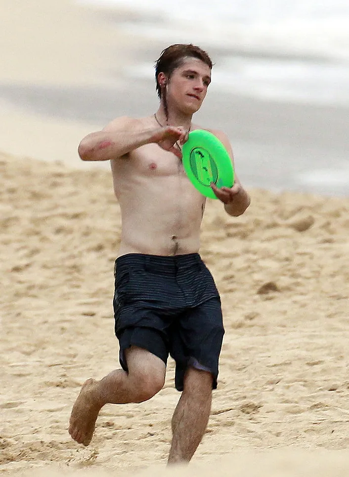 Josh Hutcherson Nude