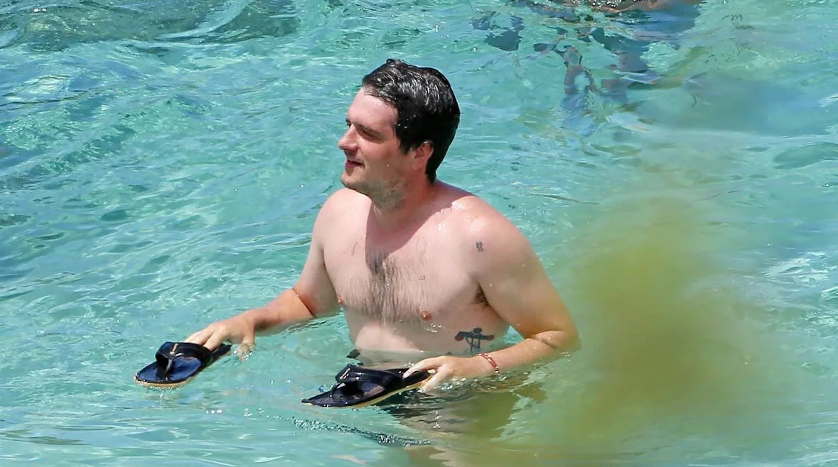 Josh Hutcherson shirtless