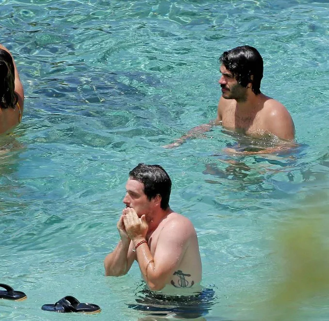 Josh Hutcherson naked