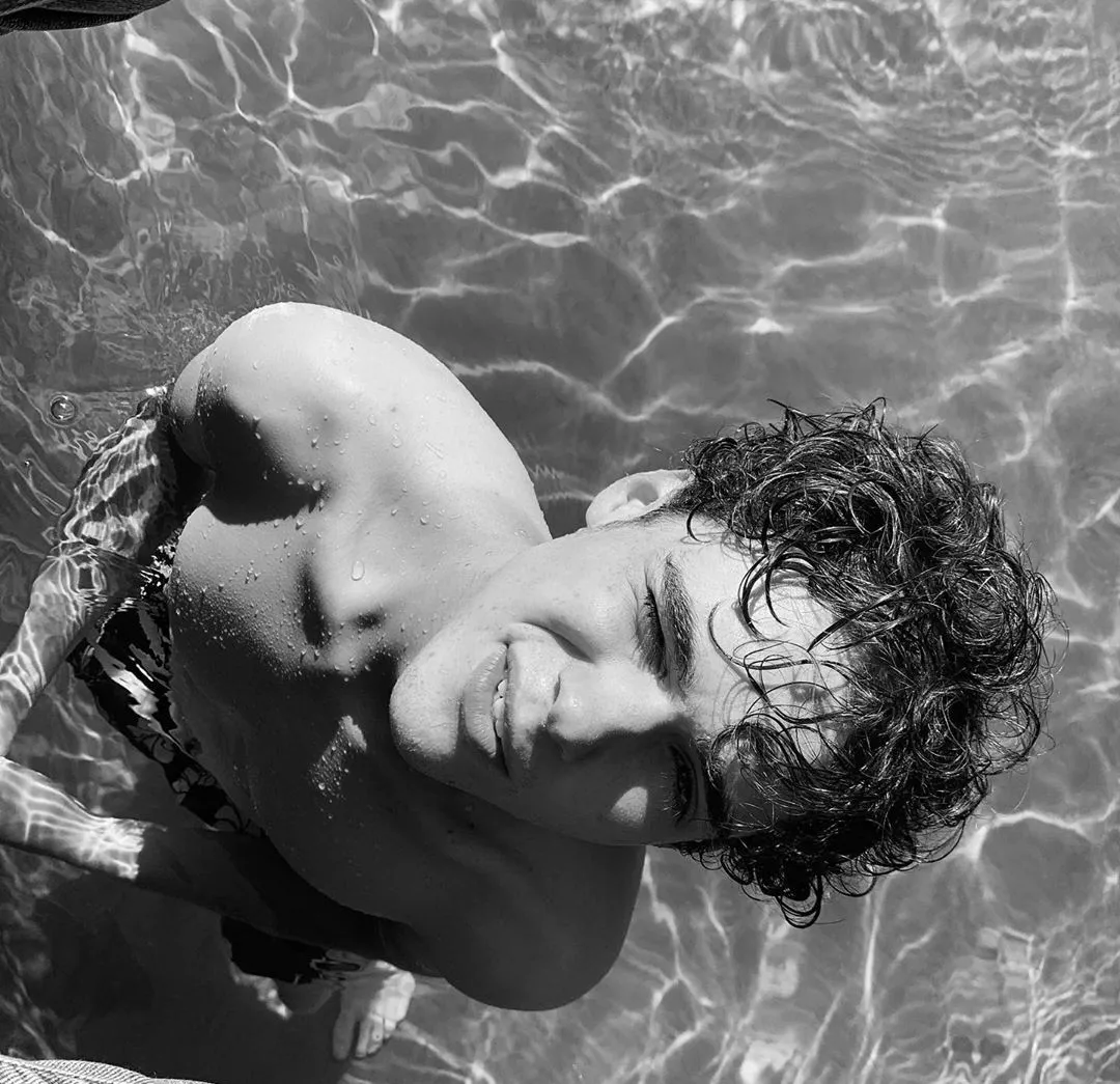 Joshua Bassett jerk off