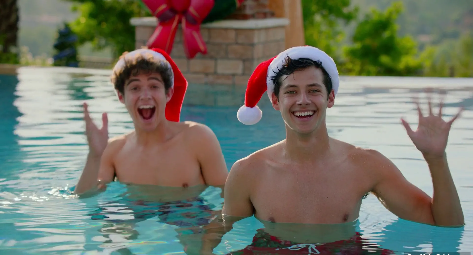 Joshua Bassett gay sex